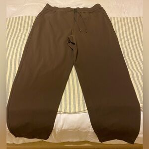 Lululemon 3/4 Ankle Pants